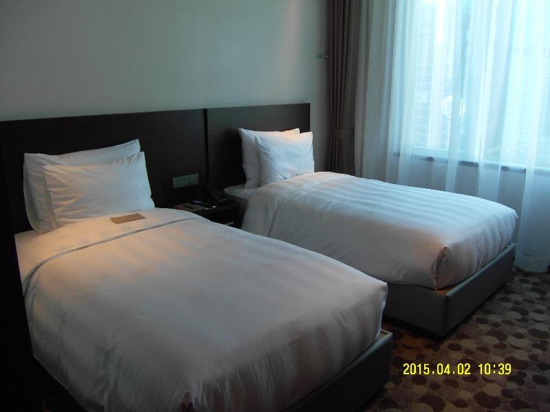 Lotte Myeongdong โรงแรม 4*